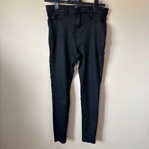 Gallery Women’s Black Pleather Skinny Jeans Fake Front pockets